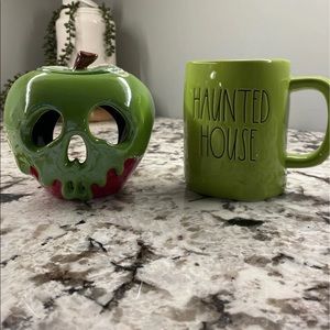 HAUNTED HOUSE & poison apple candle holder